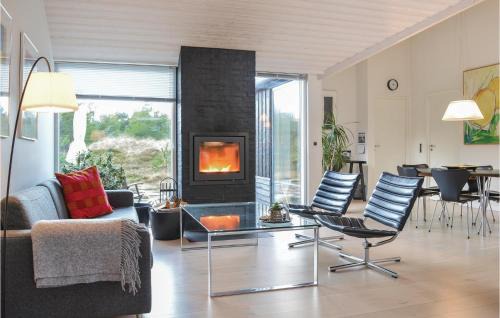 Klegod Strand House | Holiday Home Ringkøbing With A Fireplace 01