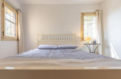 El Castell de Montornes House | Holiday Home Rossi by Interhome