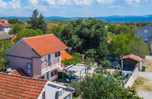 Sonkovic Villa | Holiday Home Rosko