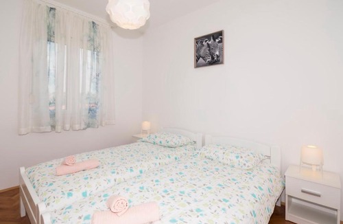Valdebek House | Holiday home Rovere
