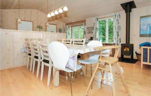 Hojby House | Holiday Home Ruggårdsvej Højby Denm