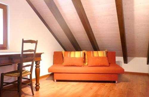 Mairengo House | Holiday Home Rustico Raslina by Interhome