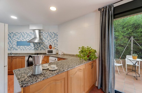 Labata House | Holiday Home 'Sueños De Guara Casa Rural' with Mountain Views, Private Pool and Wi-Fi