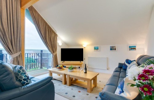 Winnard's Perch House | Holiday Home Serenade by Interhome