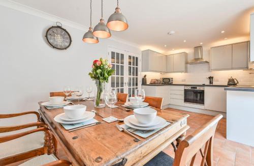 Charlestown House | Holiday Home Sea Compass by Interhome