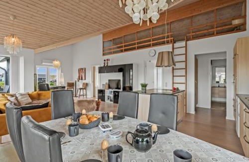 Bjerregard Strand House | Holiday Home Sibyll - from the sea by Interhome