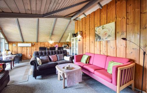 Funder Kirkeby House | Holiday Home Silkeborg With A Fireplace 05