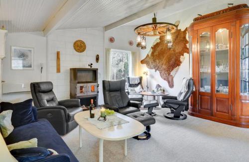Klint House | Holiday Home Simon - 225m from the sea by Interhome