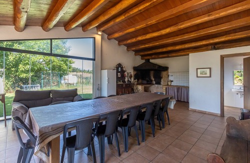 Vilobi d'Onyar House | Holiday Home 'Simon' with Mountain Views, Private Pool and Wi-Fi