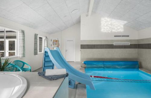 Aalbaek House | Holiday Home Sinikka - 350m from the sea by Interhome