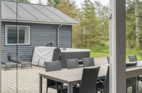 Aalbaek House | Holiday Home Sinikka - 350m from the sea by Interhome