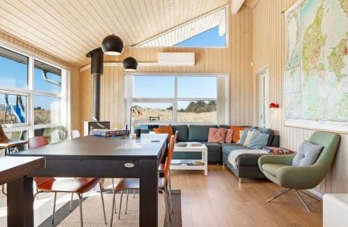 Hirtshals House | Holiday Home Sirkka - 902m from the sea by Interhome