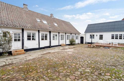 Tejn House | Holiday Home Sjard - 300m from the sea by Interhome