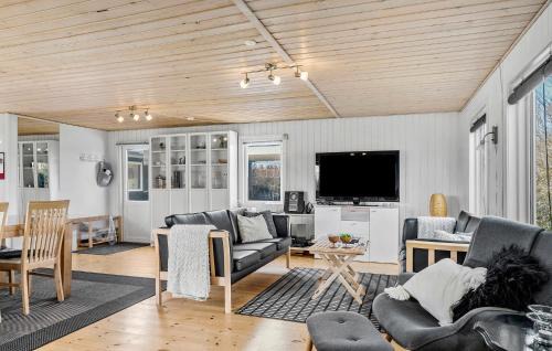 Hejlsminde Strand House | Holiday Home Skovløkken Hejls Xii