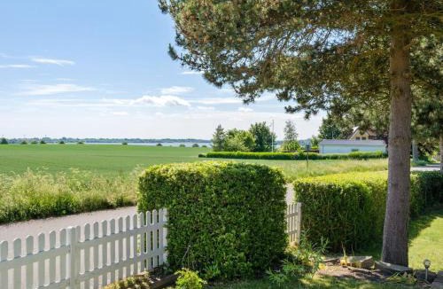 Stege House | Holiday Home Slavjanka - 2km from the sea by Interhome