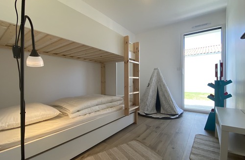 Prefailles House | Holiday home sleeping 9 (6 adults max) with private SPA in Préfailles