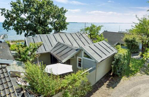 Thurø By House | Holiday Home Snari - 10m from the sea by Interhome