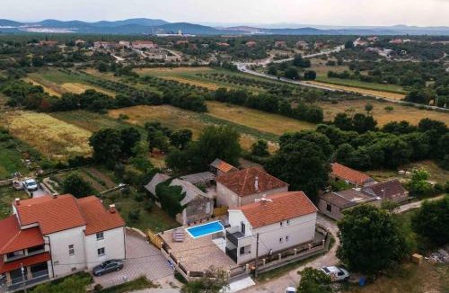 Sopot House | Holiday Home Sofia - quiet village&quick highway close to Biograd na Moru and Zadar