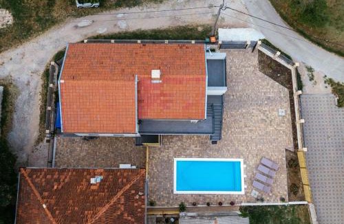 Sopot House | Holiday Home Sofia - quiet village&quick highway close to Biograd na Moru and Zadar