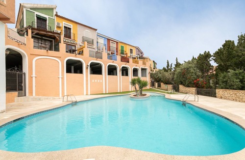 Coveta Fuma House | Holiday Home 'Sol de Mar' with Sea and Mountain View, Shared Pool & Wi-Fi