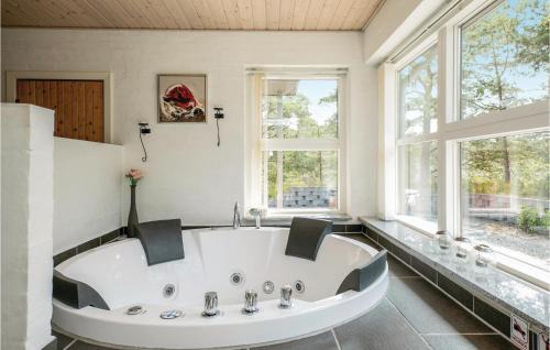 Odde House | Holiday Home Sommerland Hadsund Ix