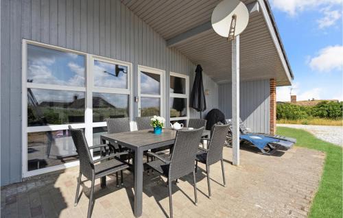 Houvig Strand House | Holiday Home Sortebærdalen Ringkøbing X