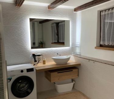 Mundanije Villa | Holiday Home Stari Dvori
