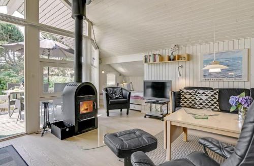 Vejlby Fed House | Holiday Home Stasia - 75m from the sea by Interhome