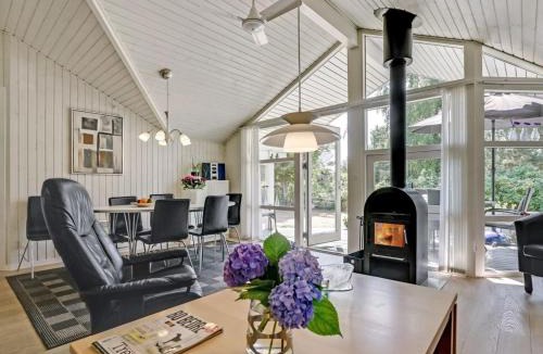 Vejlby Fed House | Holiday Home Stasia - 75m from the sea by Interhome