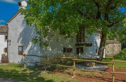 Kotli House | Holiday Home Steinhaus Kotli by Interhome