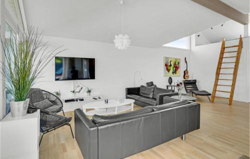 Strøby Ladeplads House | Holiday Home Strøby With A Fireplace 04