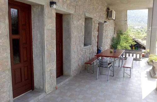 Cesarica House | Holiday home suitable for 2 families with 3 bathrooms