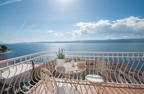 Celina House | Holiday Home Sunny