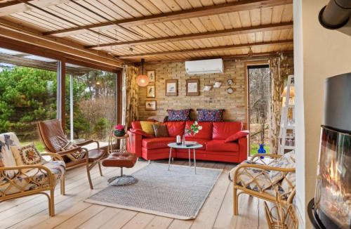 Store Kongsmark House | Holiday Home Svanborg - 40m from the sea by Interhome
