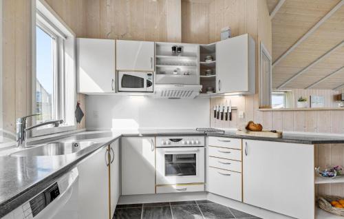 Mommark Strand House | Holiday Home Sydals 57 With Hot Tub