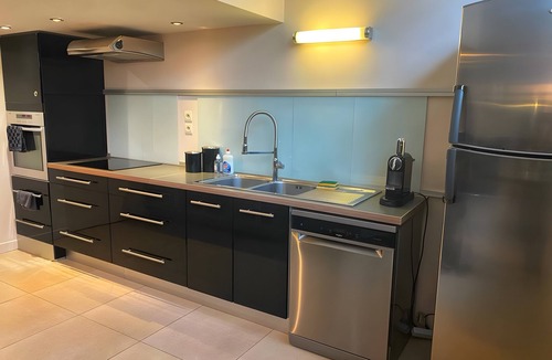 Romans-sur-Isere Apartment | Holiday Home 'The Loft' with Private Terrace, Wi-Fi and Air Conditioning