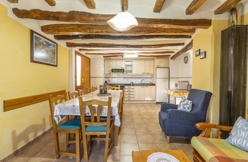Les Igesies House | Holiday Home 'Teule 2' with Mountain View, Shared Pool and Wi-Fi