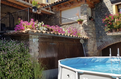 Les Igesies House | Holiday Home 'Teule 2' with Mountain View, Shared Pool and Wi-Fi
