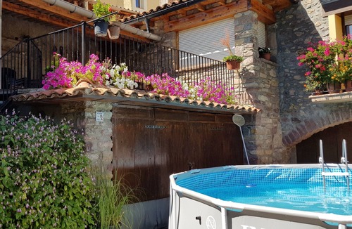 Les Igesies House | Holiday Home 'Teule 2' with Mountain View, Shared Pool and Wi-Fi