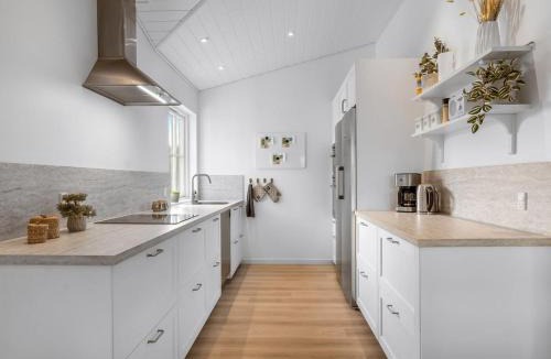 Haslevgarde House | Holiday Home Thala - 500m from the sea by Interhome
