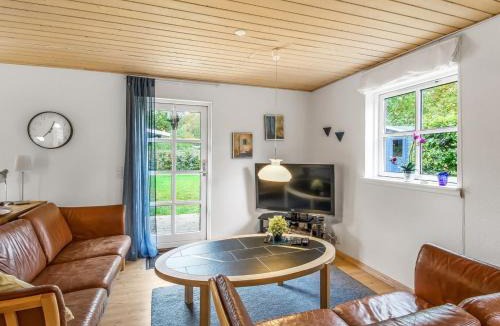 Skygge House | Holiday Home Tomassine by Interhome