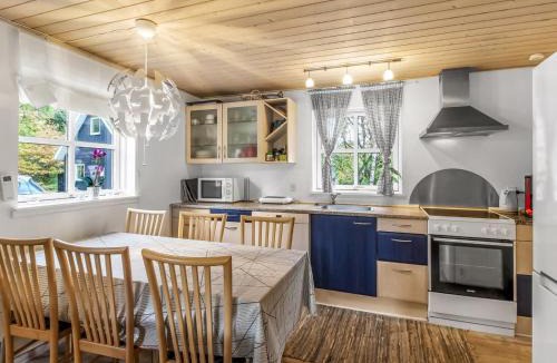 Skygge House | Holiday Home Tomassine by Interhome