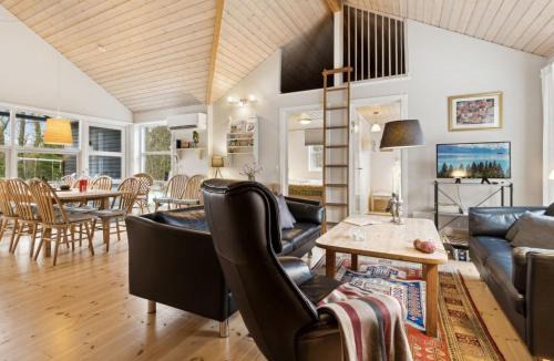 Skygge House | Holiday Home Tomine - from the sea by Interhome