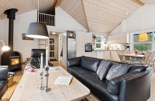 Skygge House | Holiday Home Tomine - from the sea by Interhome