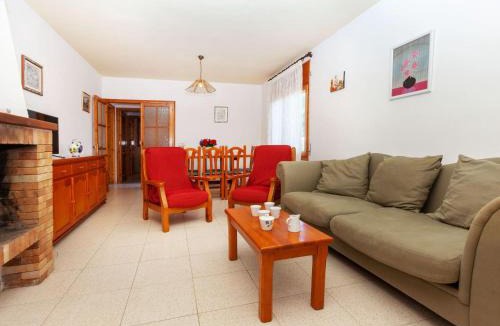 Pals House | Holiday Home Torre Mora-4 by Interhome