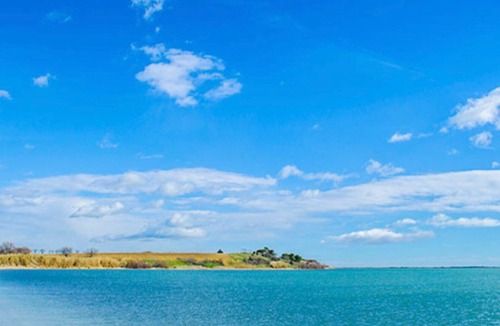Fabregues House | Holiday Home 'Tout Confort' with Private Terrace, Wi-Fi and Air Conditioning
