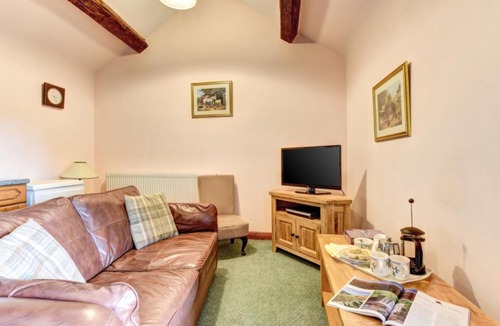 Kingswood House | Holiday Home Trell by Interhome