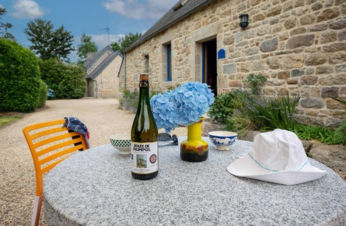 Lanvellec House | Holiday Home 'Ty Coz' with Private Terrace, Private Garden and Wi-Fi