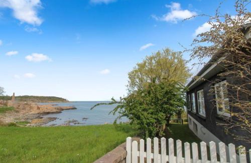Sandvig House | Holiday Home Ullamaj - 30m from the sea by Interhome
