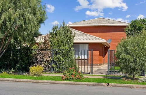 Mitchell Park Apartment | Holiday home unit